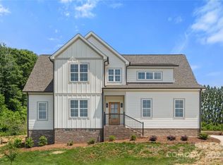 153 Summerlyn Dr, Mocksville, NC 27028