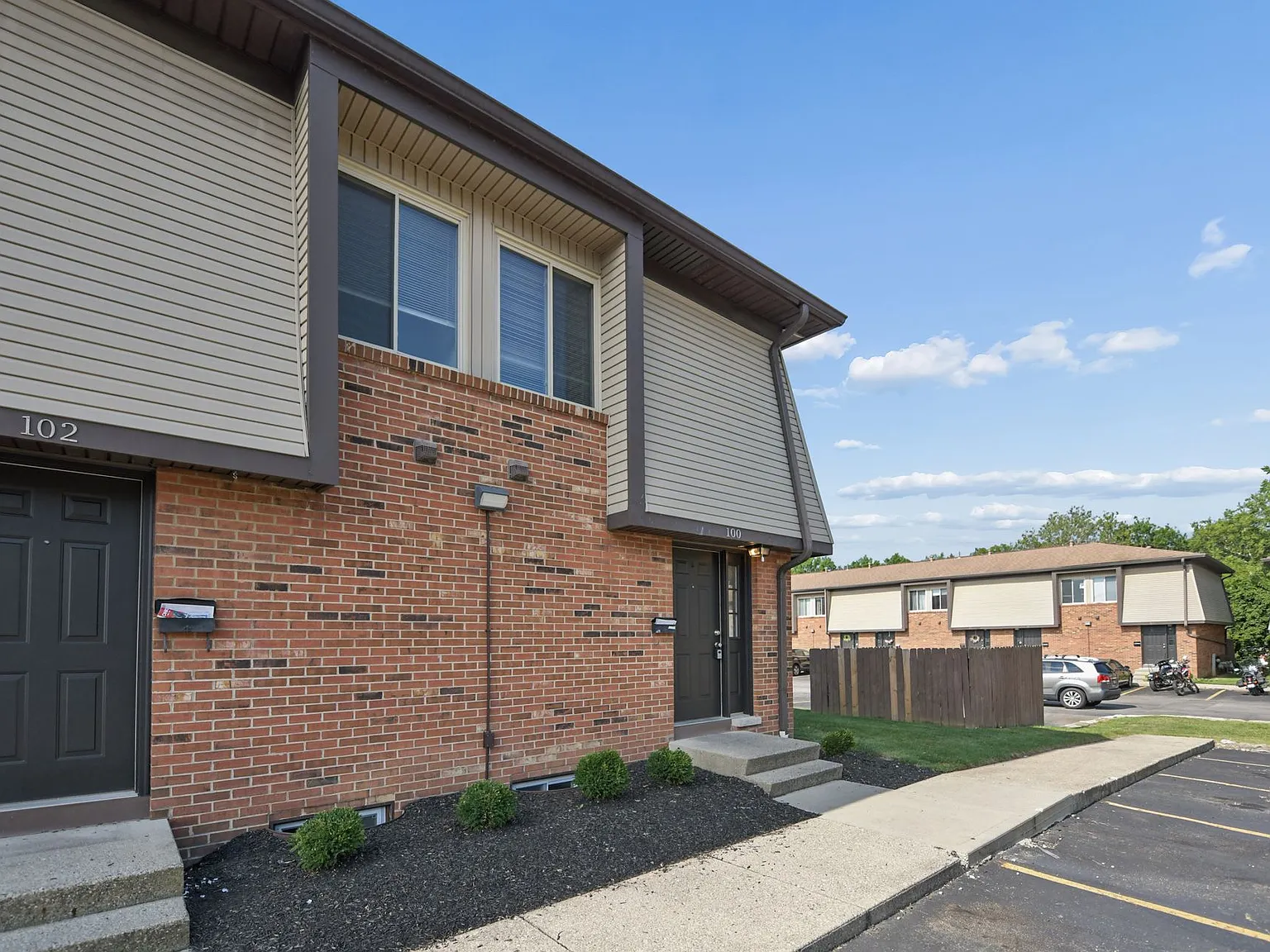 Rocky Creek Townhouse Apartments — Photo 4