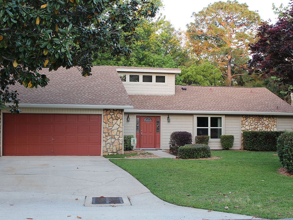 1st image of 1033 Troon Dr E