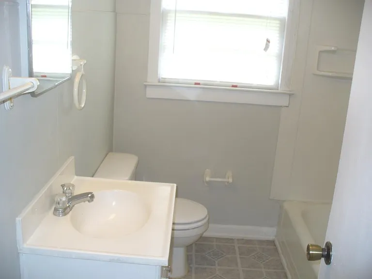 442 Brannen St — Photo 9
