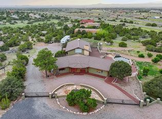 102 Rabbit Rd, Santa Fe, NM 87508