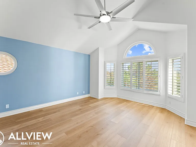15 Summitcrest — Photo 30