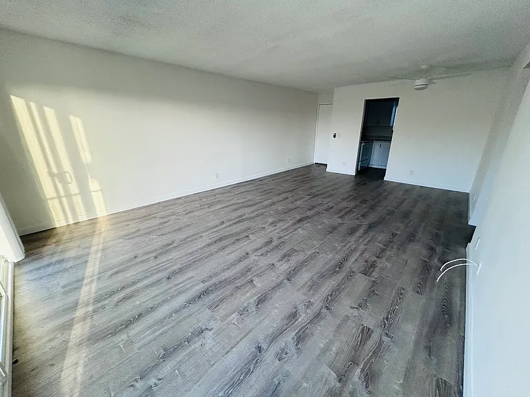 180 Las Flores Dr — Photo 3