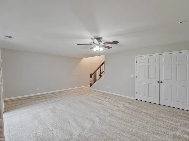 25218 Briargate Ter — Photo 30