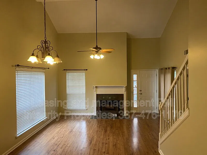 2 bed, 2.0 bath, 1300 sqft, $1,425 — Photo 4