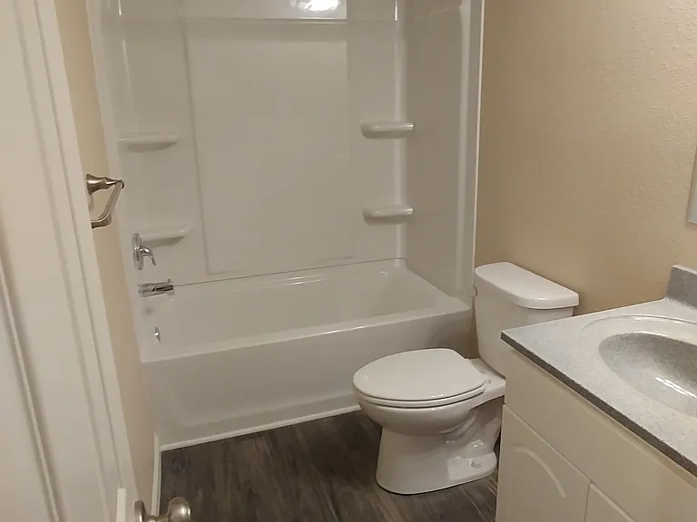 2802 Sutton Pl #2802 — Photo 5