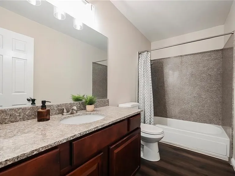 4400 Sandy River Dr #16 — Photo 13