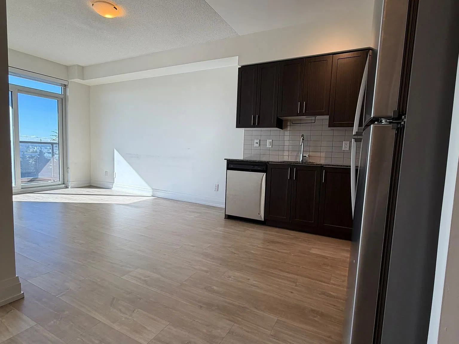 3600 Highway 7 W — Photo 3
