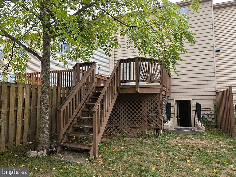 104 Township Ct — Photo 30