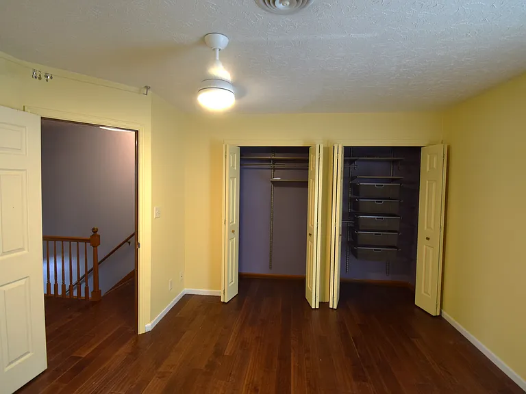1136 Anthrop Dr — Photo 10
