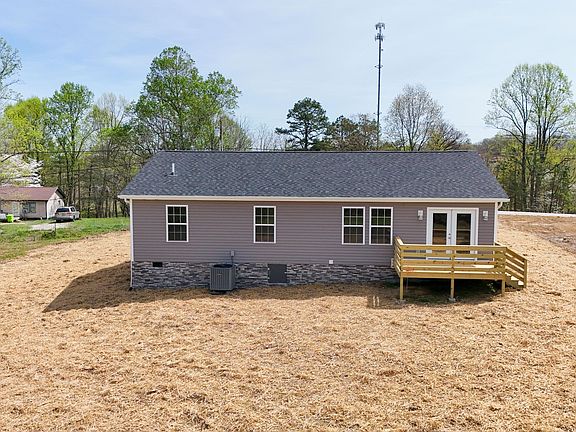 4th image of 140 Devils Neck Rd