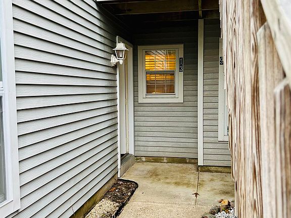 3rd image of 13 Clearwater Way #13