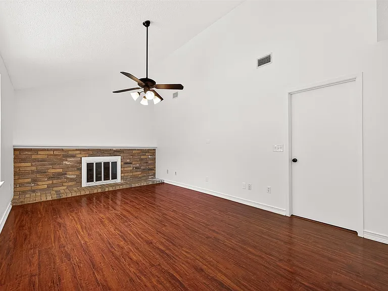 42 Rockridge Dr — Photo 9