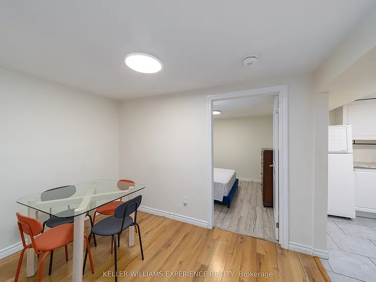 98 Cundles Rd E #LOWER LVL — Photo 6