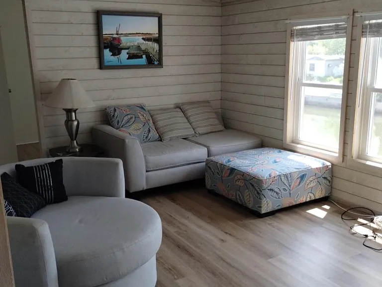 14933 Capri Ln — Photo 2