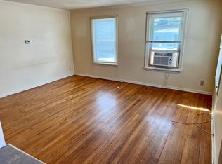 36 Village Rd APT B, Milford, CT 06460