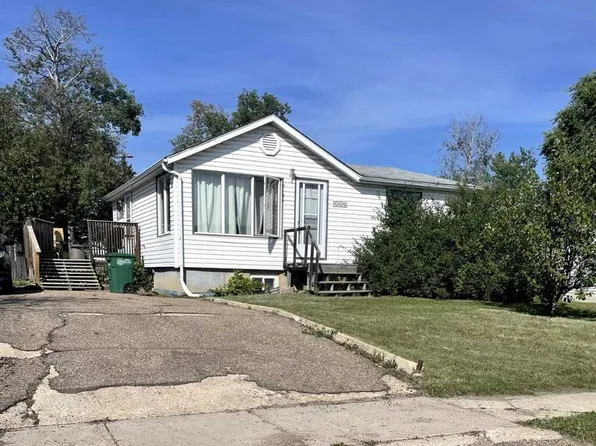 10106 E 99th St, High Level, AB T0H 4J0
