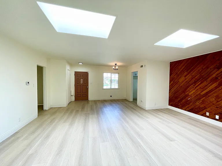 13708 Purche Ave — Photo 8
