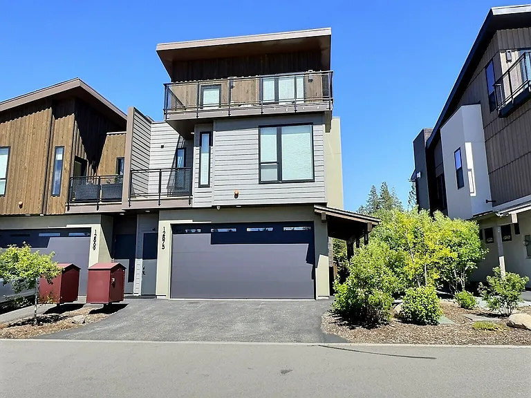 12875 Ice House Loop — Photo 1