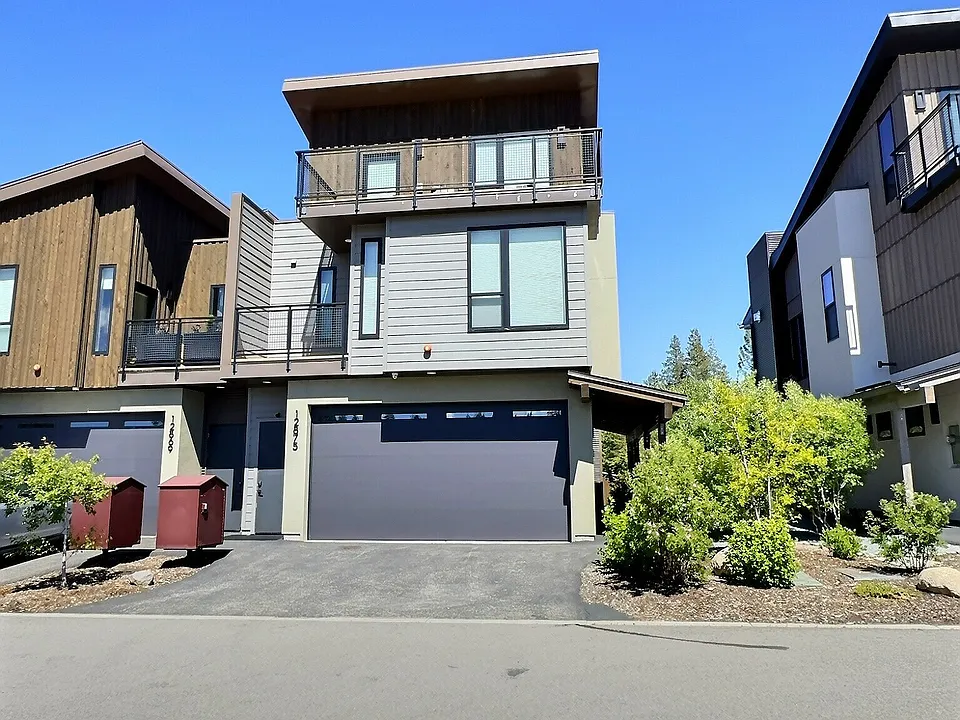 12875 Ice House Loop