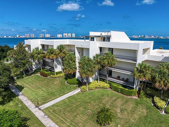 2nd image of 50 Coe Rd APT 125