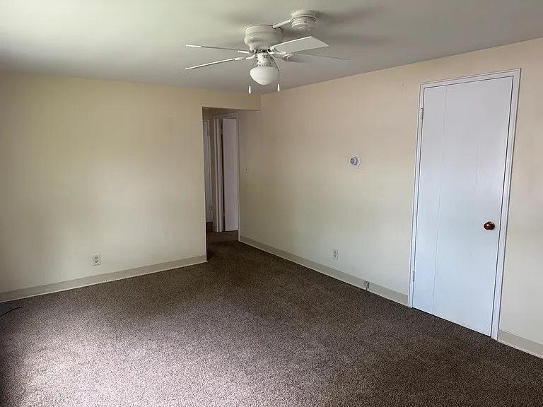 1619 W 3rd St #33 — Photo 6