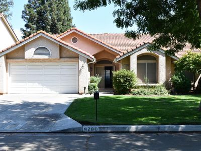 9260 N Green Meadows Ln, Fresno, CA, 93720