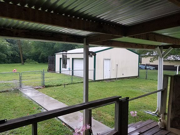 2nd image of 461 E 520th Ave