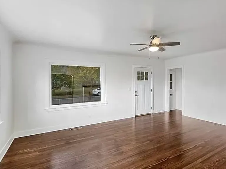 4204 N Adams St — Photo 10