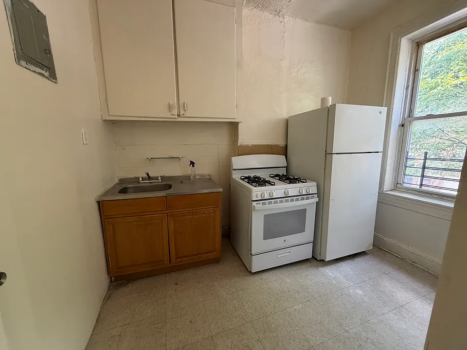 1241 College Ave #2F