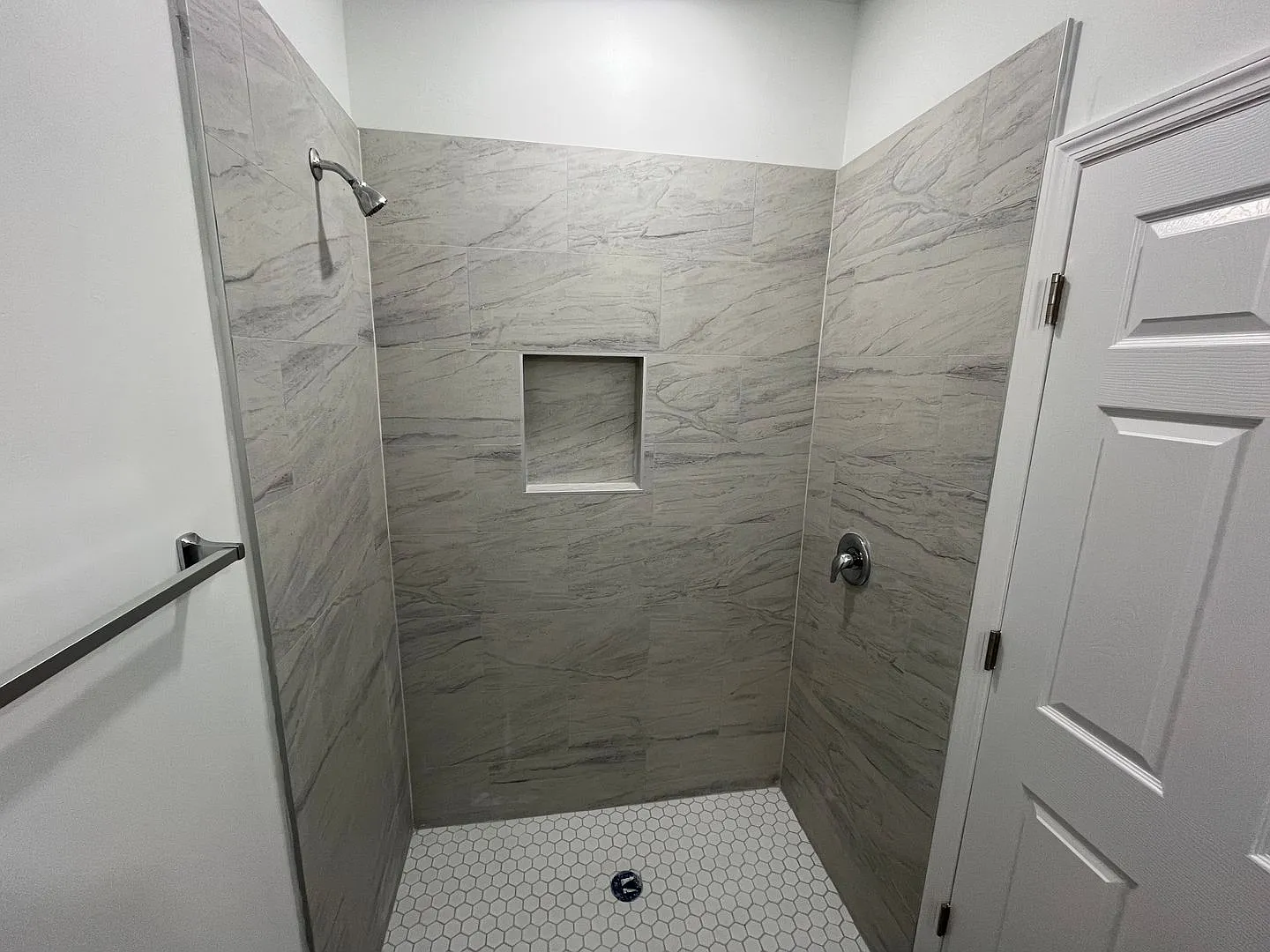 Brand New Modern Sf Home 3bd+Den/2ba With Garage In Lehigh Acres! — Photo 4