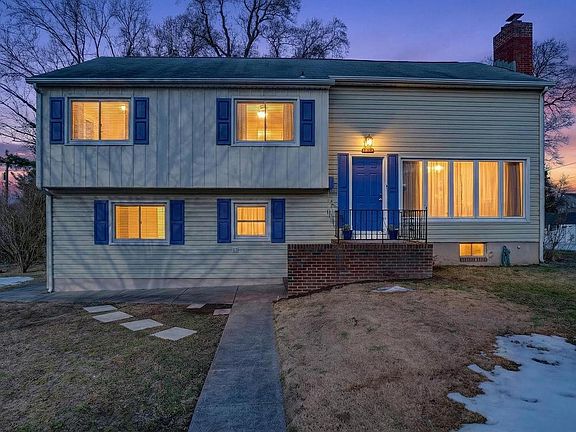 4th image of 206 Mountain Rd