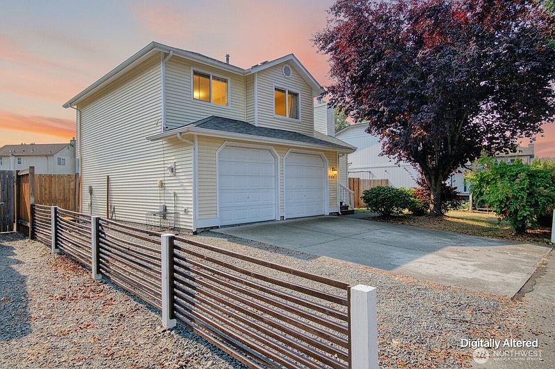 3rd image of 15355 Heintz Avenue SE
