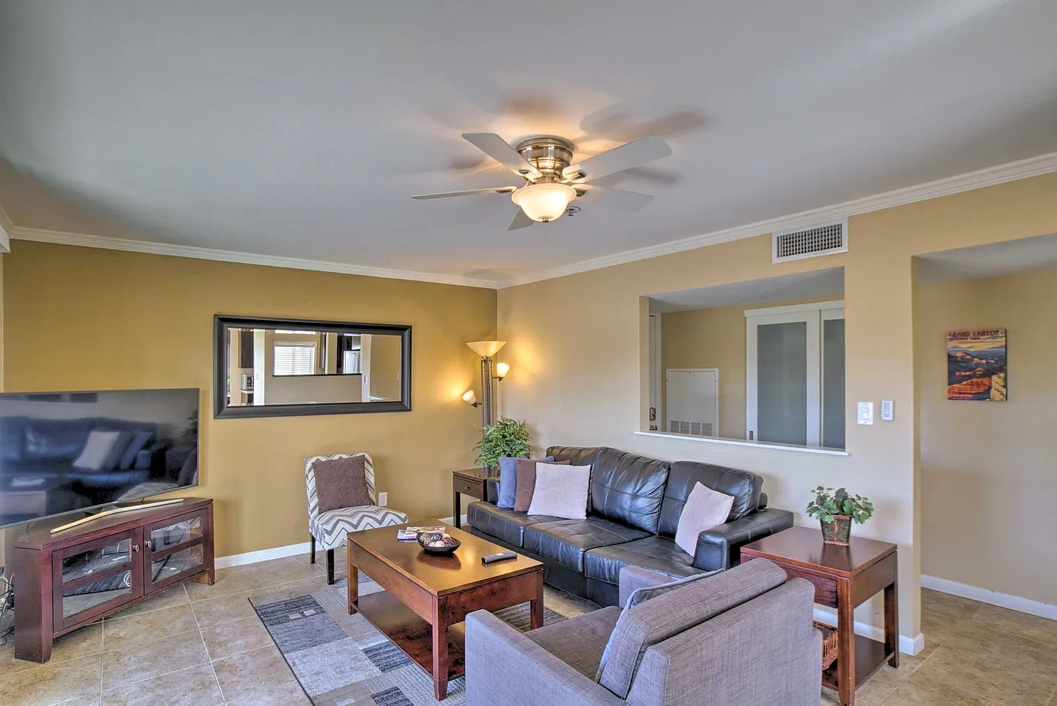 2 bed, 1.0 bath, 990 sqft, $4,257 — Photo 1