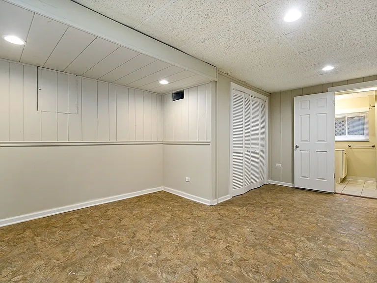 235 W Hickory Rd — Photo 16