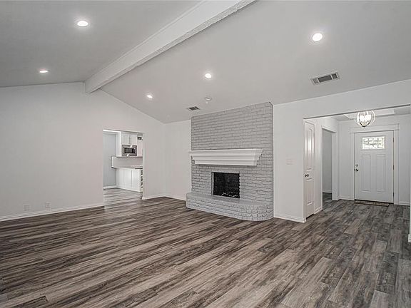 2nd image of 1003 Bucknell Dr