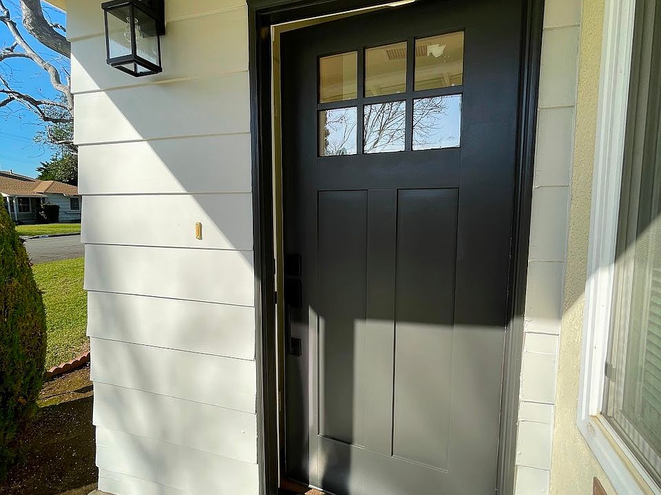 1st image of 410 S Cherrywood St