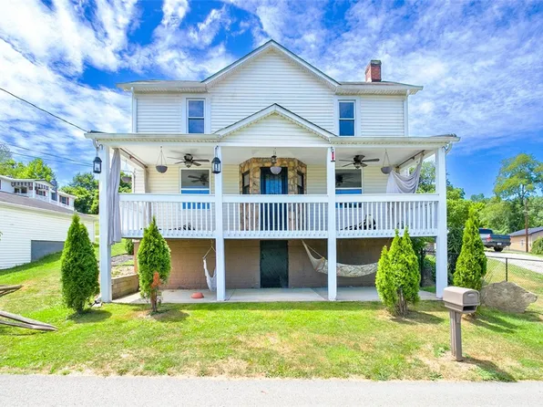 119 High St, Rices Landing, PA 15357