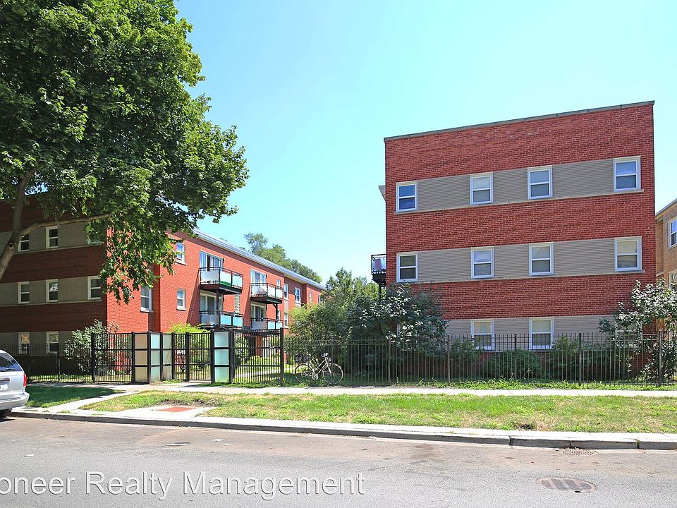 1st image of 6441 N Damen Ave APT 1E