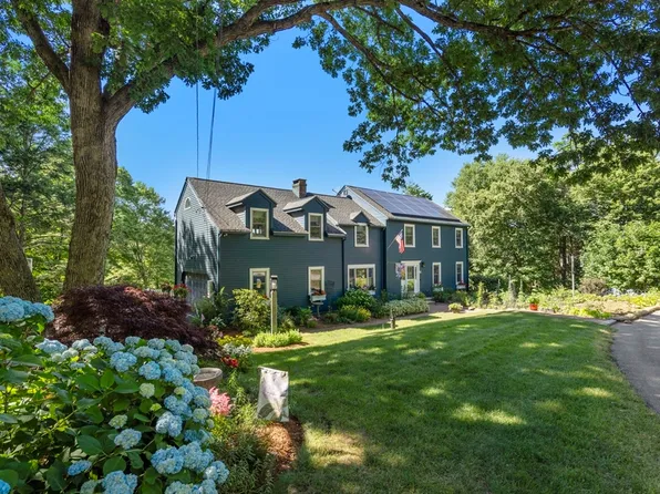 9 Stearns Dr, Sturbridge, MA 01518