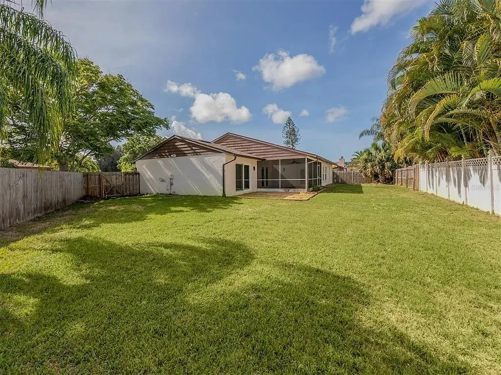 Building Photo - Creeping Hammock Cir