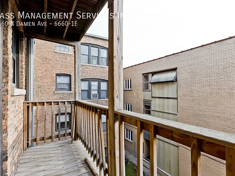 6660 N Damen Ave #1E — Photo 8