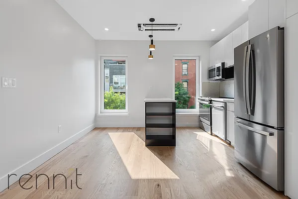 Rented by Rennit Inc. | media 3