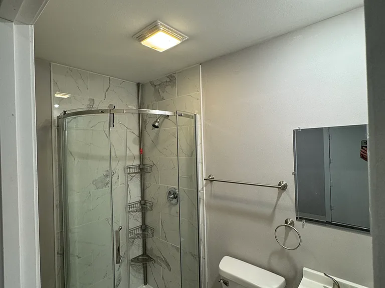 228 E Market St #101 — Photo 5