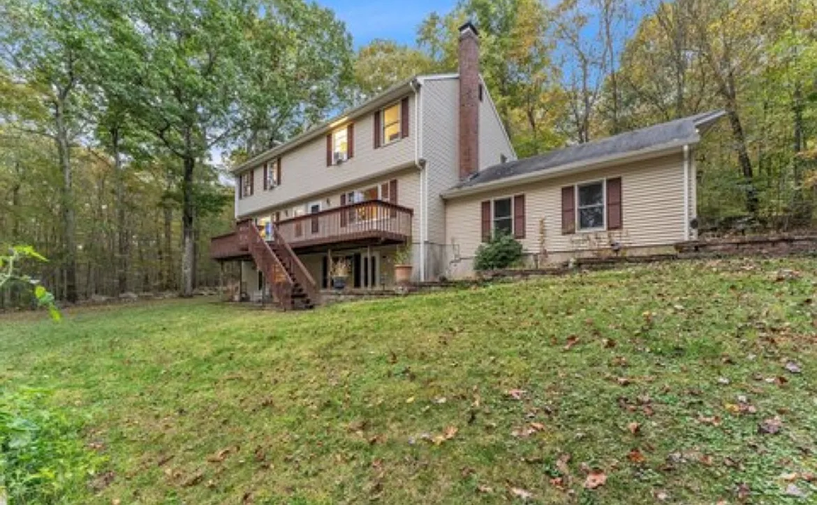 Clark Hill Rd, East Hampton — Photo 2