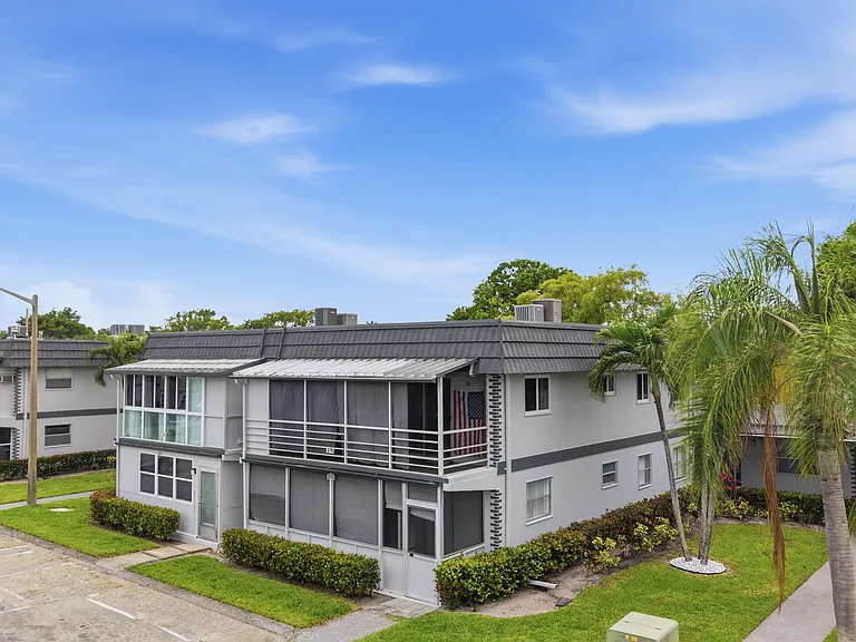 376 Saxony Way #H — Photo 30
