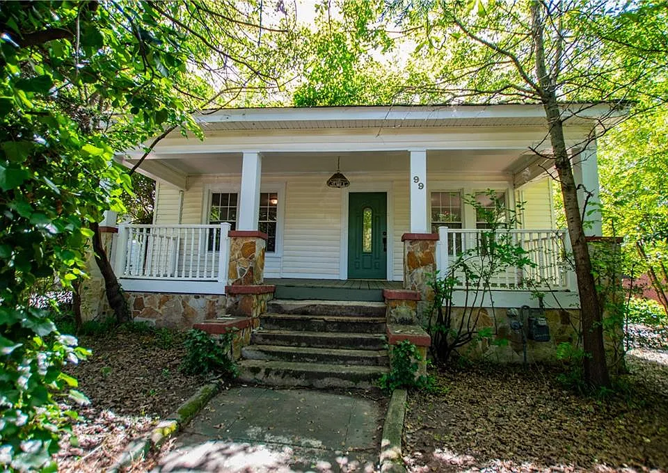 99 Moreland Ave SE