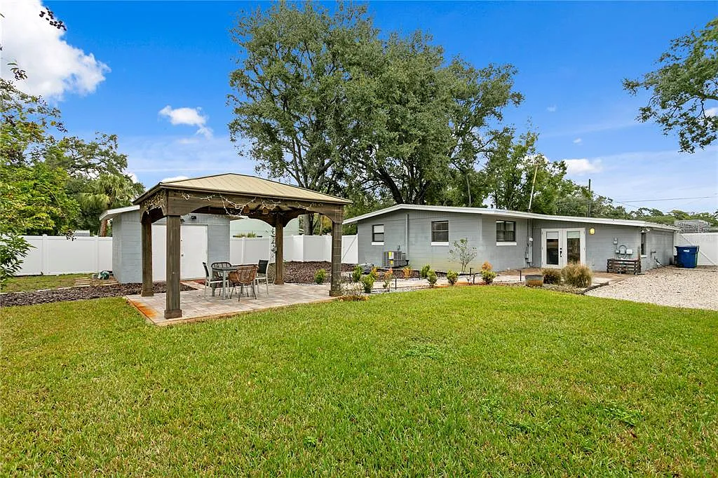 3 bed, 2.0 bath, 1475 sqft, $4,600 — Photo 1