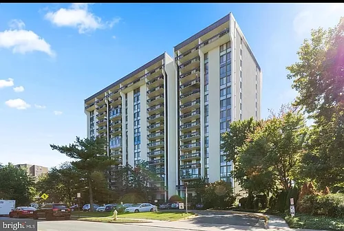 5300 Holmes Run Pkwy #319 Photo 1