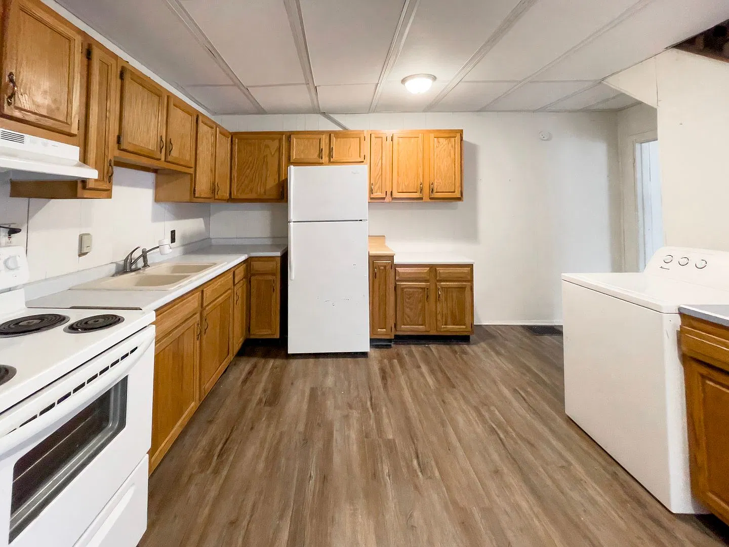 824 W University Ave — Photo 3